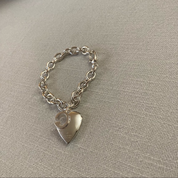 Gucci Sterling Silver Heart Cut-Out G Charm Logo Chain Bracelet 8” New Box $555 - Picture 4 of 15